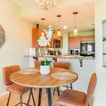 Life\'S A Beach In This Cozy Condo In The Origin At Seahaven Resort